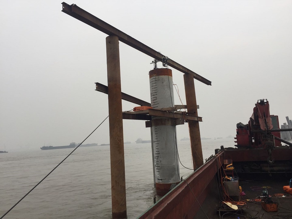 泰州港泰兴港区七圩作业区公用码头工程完成2根PHC桩自平衡测试